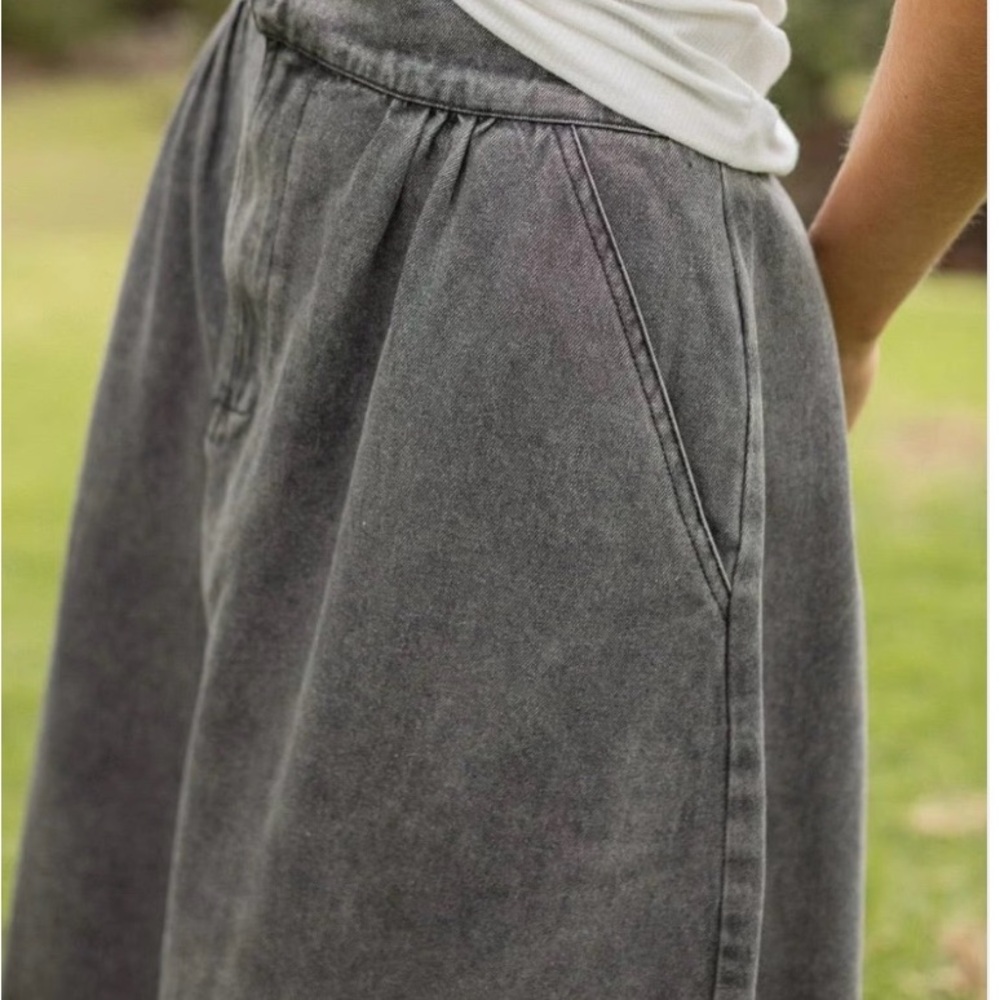 Gray Midi A-Line Pleated Skirt